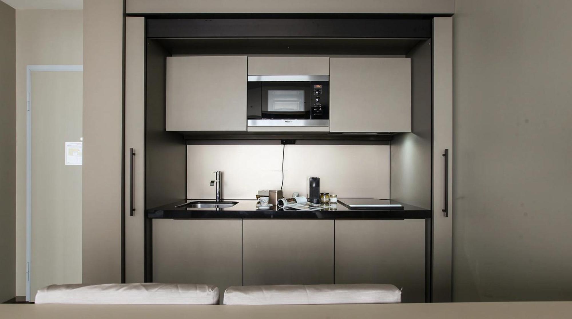 Nj Hotels & Apartments San Pietro All'Orto 6 Milan Exterior photo