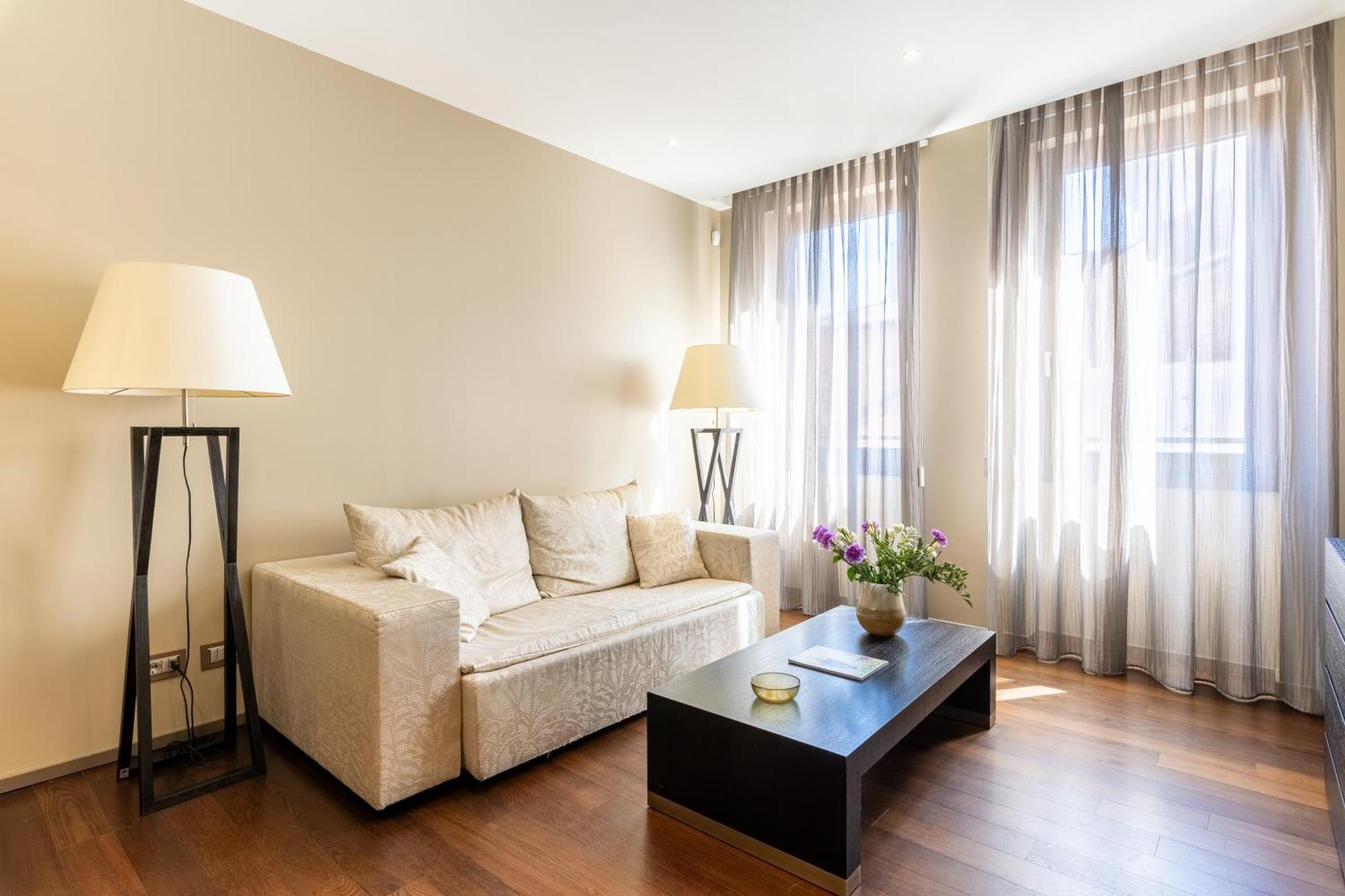 Nj Hotels & Apartments San Pietro All'Orto 6 Milan Exterior photo