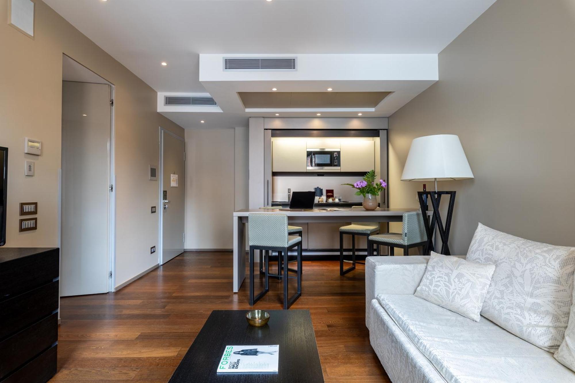 Nj Hotels & Apartments San Pietro All'Orto 6 Milan Exterior photo