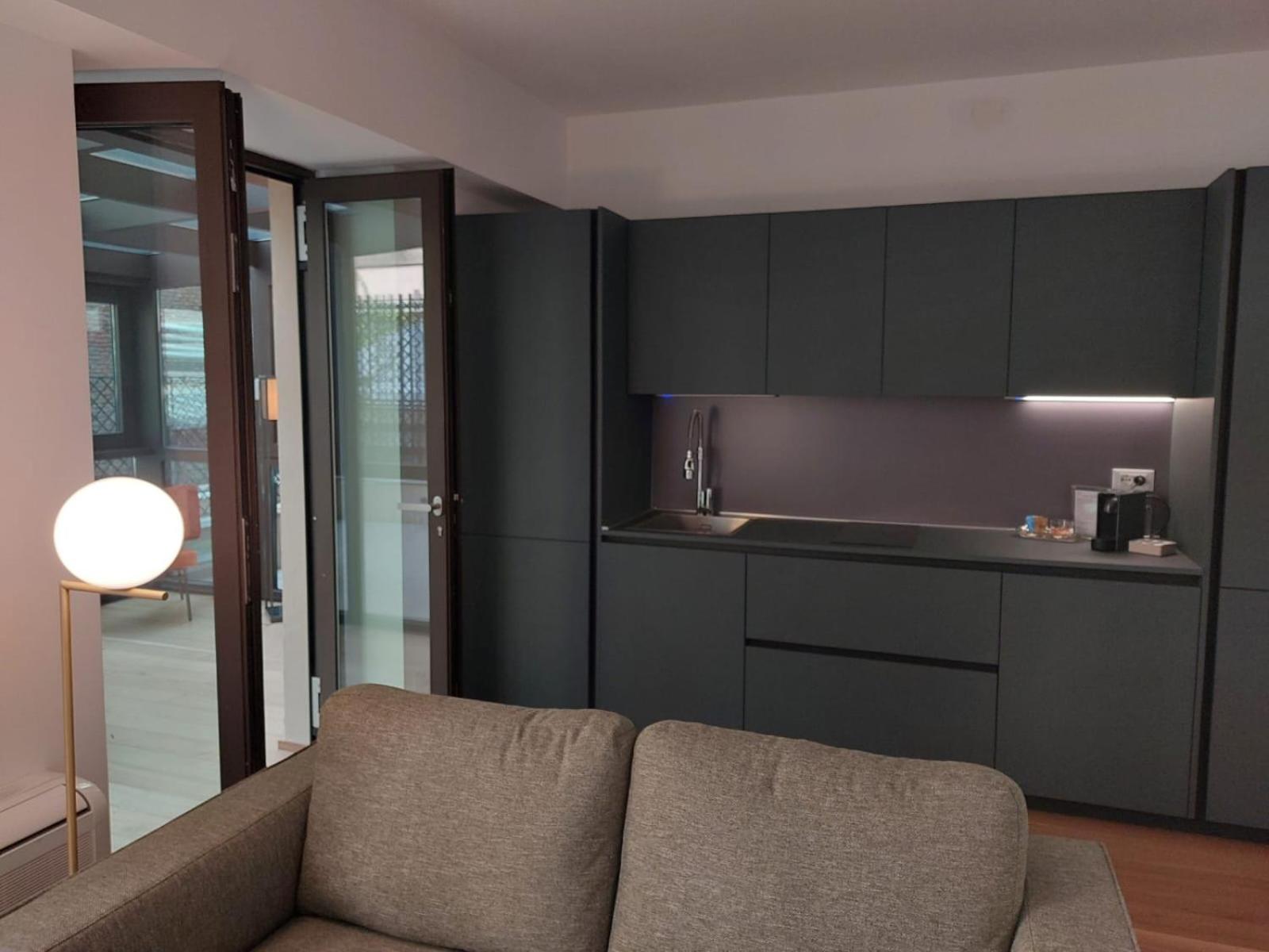 Nj Hotels & Apartments San Pietro All'Orto 6 Milan Exterior photo