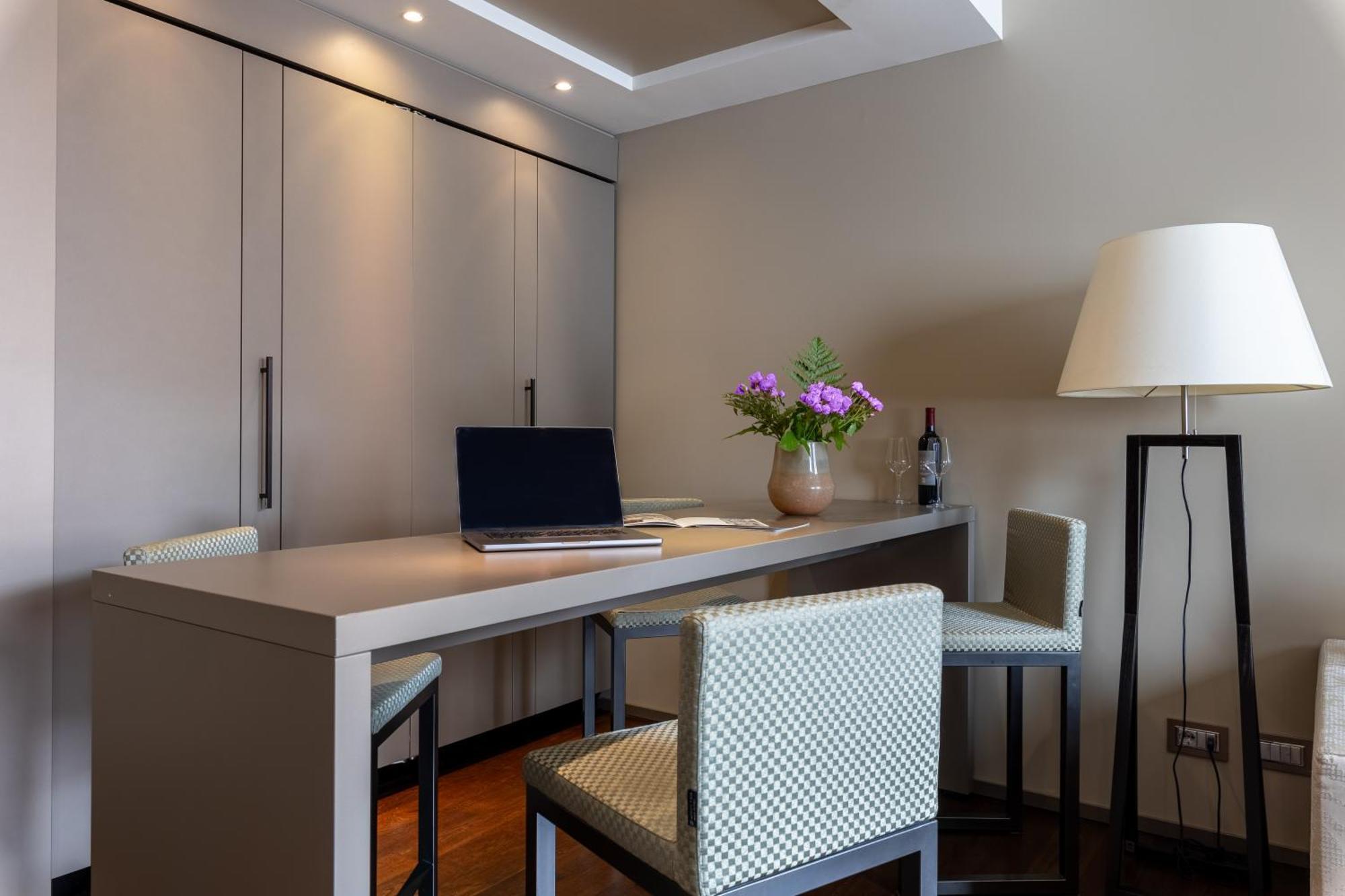 Nj Hotels & Apartments San Pietro All'Orto 6 Milan Exterior photo