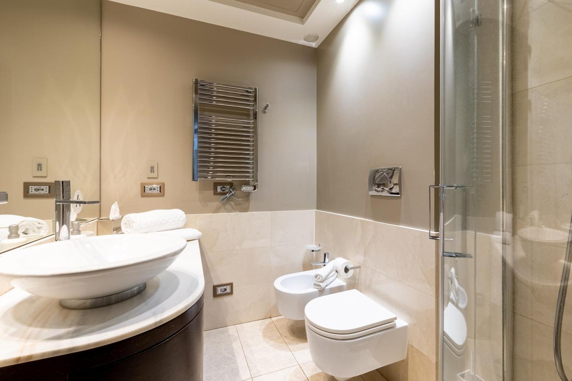 Nj Hotels & Apartments San Pietro All'Orto 6 Milan Exterior photo