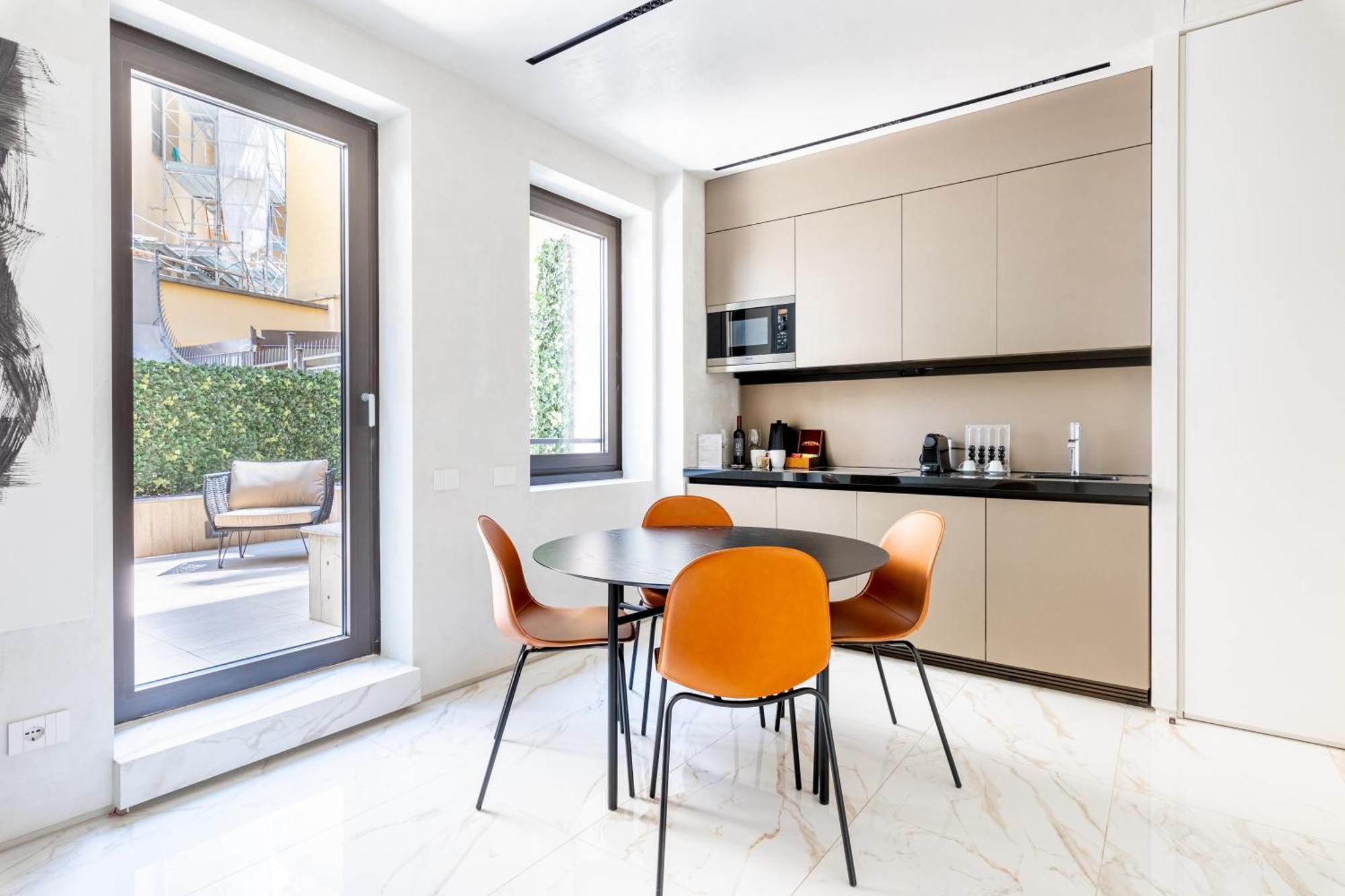 Nj Hotels & Apartments San Pietro All'Orto 6 Milan Exterior photo
