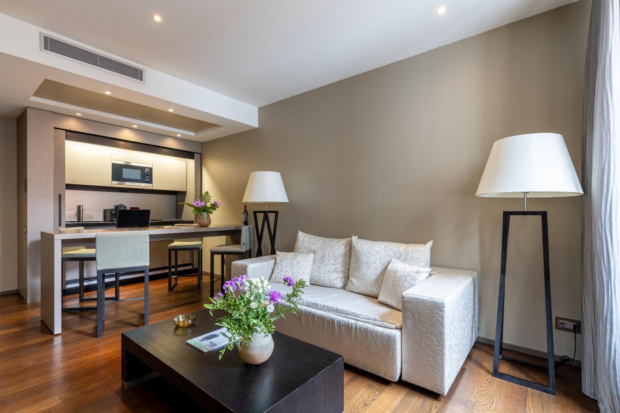Nj Hotels & Apartments San Pietro All'Orto 6 Milan Exterior photo