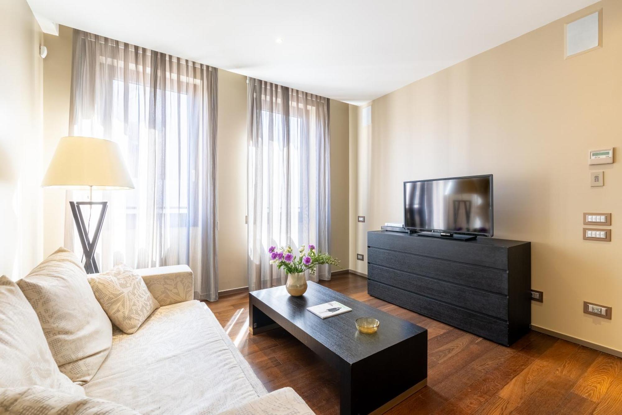 Nj Hotels & Apartments San Pietro All'Orto 6 Milan Exterior photo